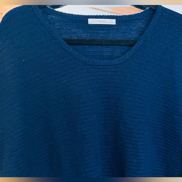 Brand:Subtle Luxury women’s 100% cashmere sweater navy blue never worn - Picture 6 of 9